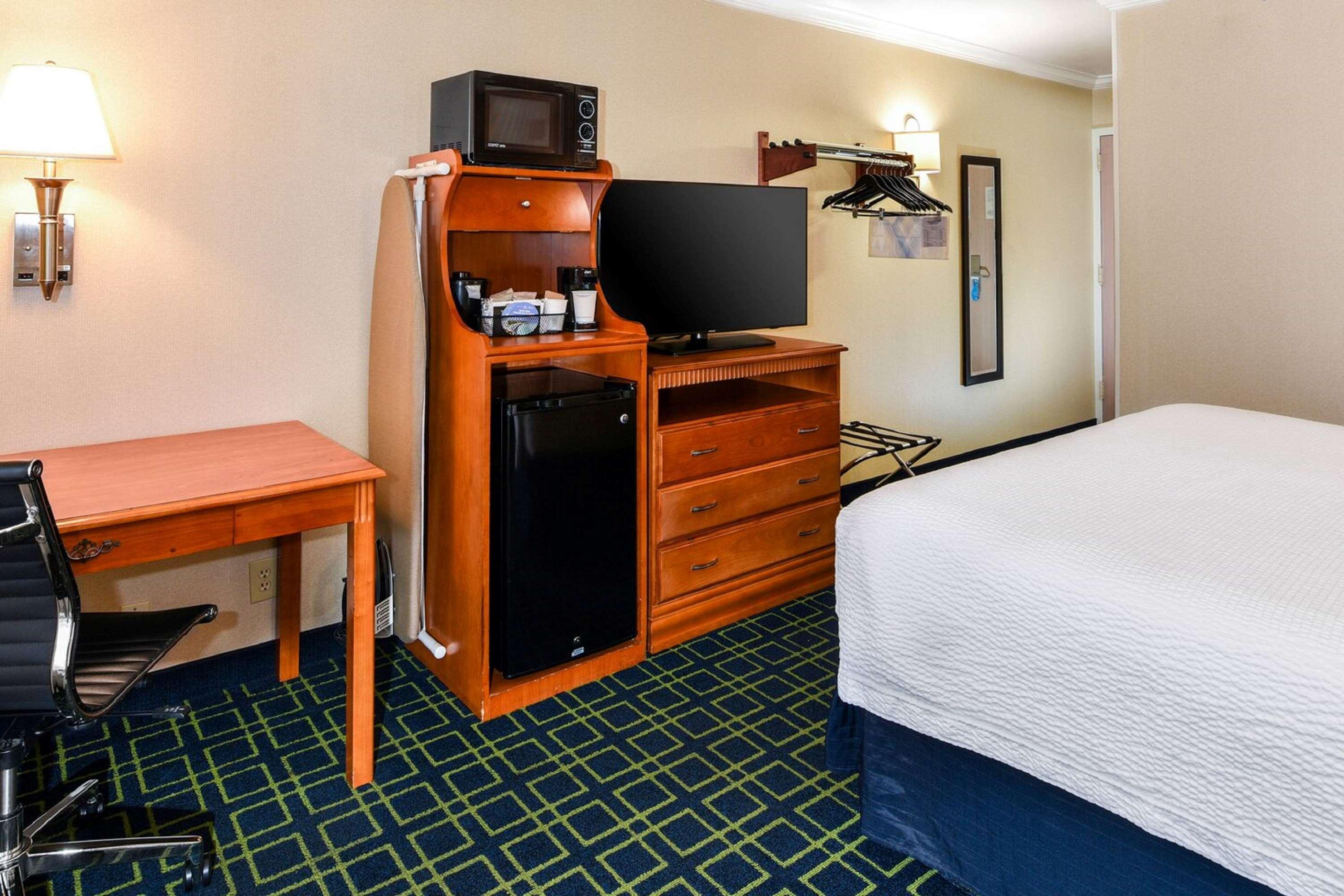 Surestay Hotel By Best Western Ontario Airport Esterno foto
