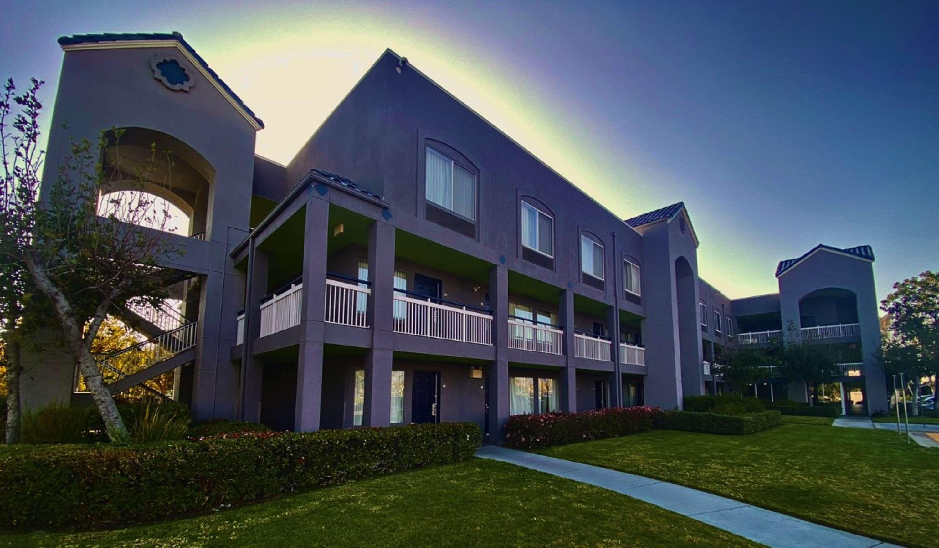 Surestay Hotel By Best Western Ontario Airport Esterno foto