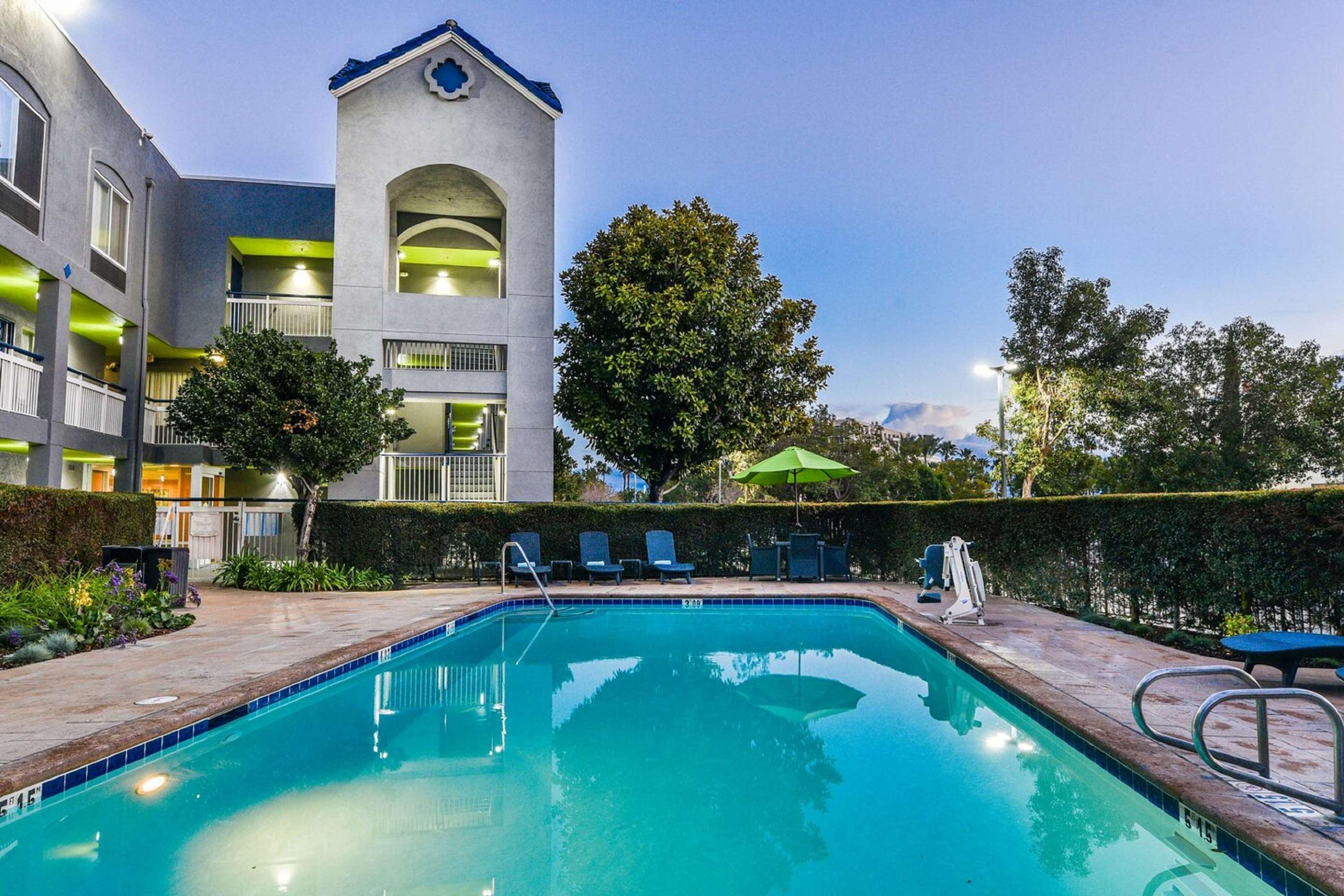 Surestay Hotel By Best Western Ontario Airport Esterno foto